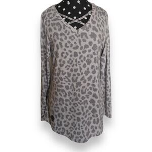 Simply Southern Womens Tunic Size‎ Small Gray Leopard Print Sequined Elbows Top
